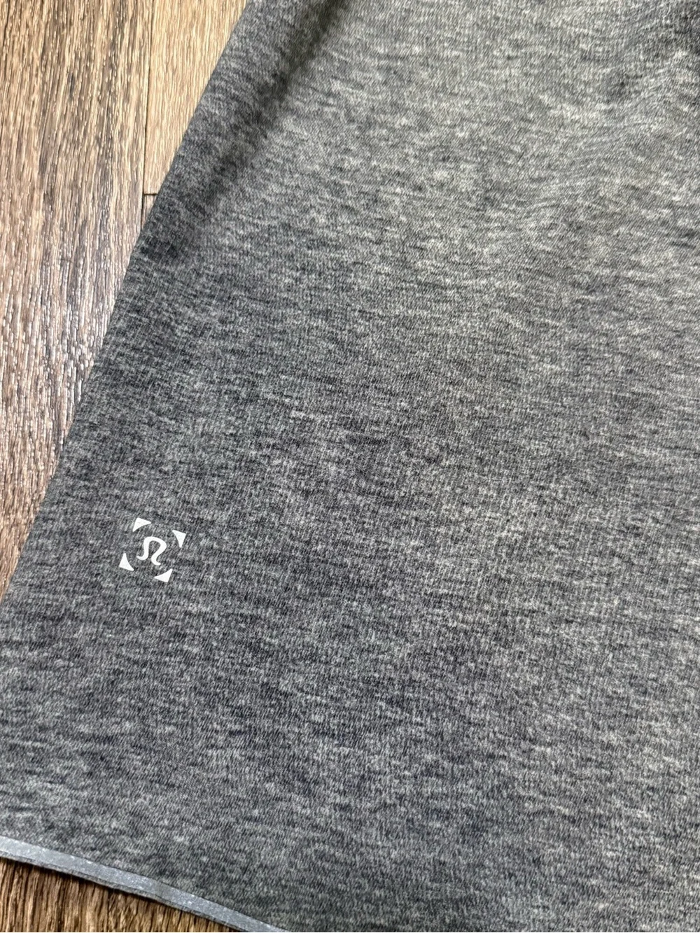 Lululemon License to Train Shorts Mens Sz Large Gray Athletic Running Athleisure